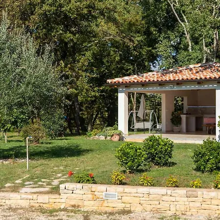 Petra 1 Apartman Kirmenjak