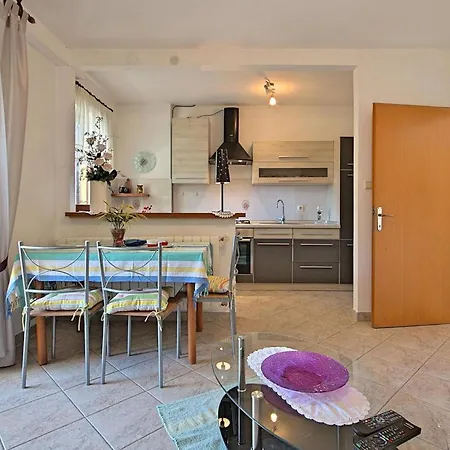 Petra 1 Apartamento Kirmenjak