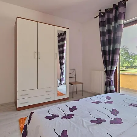 Petra 1 Apartamento Kirmenjak