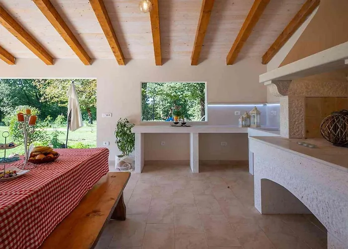 Appartement Petra 1 *