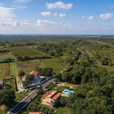 Petra 1 * Kirmenjak