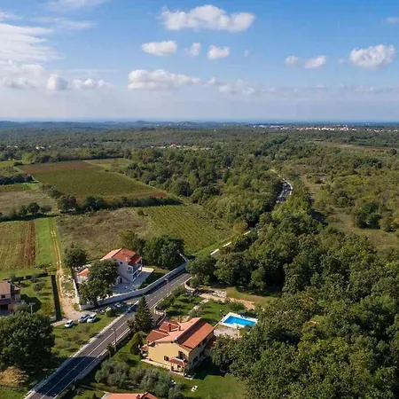 Petra 1 * Kirmenjak