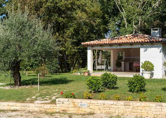 Petra 1 Apartment Kirmenjak